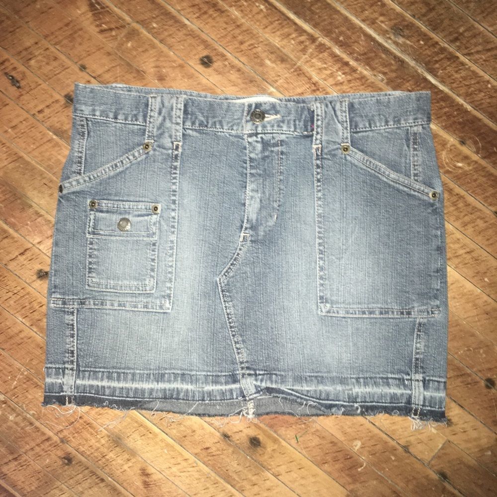 Express 5/6 raw hem Y2K denim skirt